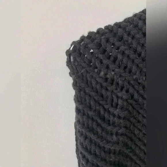 HOLT  REFREW Italian Merino Wool Chunky Circle Scarf - Picture 4 of 6